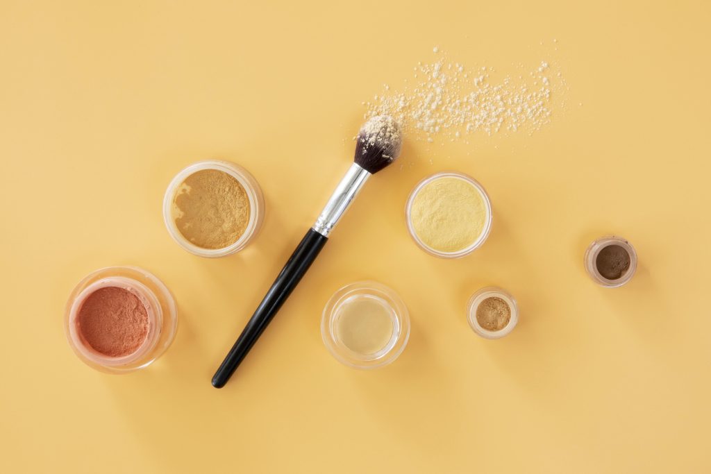 Does baking soda and vinegar clean makeup brushes