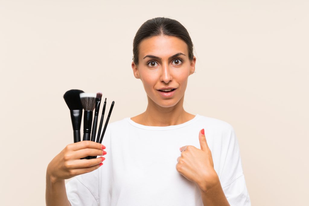 How do you dry makeup brushes quickly